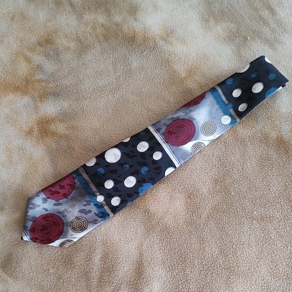 RETRO Style Tie with Geometric Circles and Stripes 4" - Picture 3 of 3